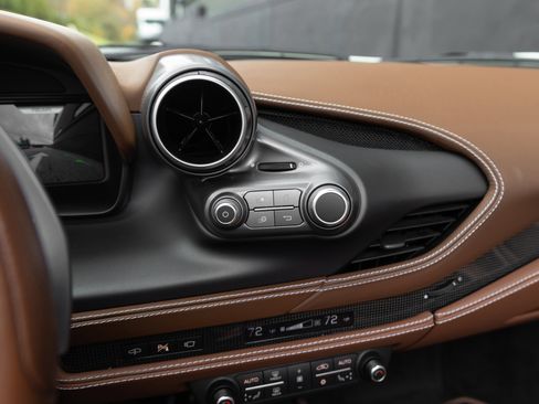 Certified 2022 Ferrari F8 Tributo image 37