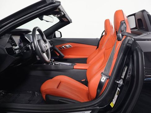 Certified 2023 BMW Z4 sDrive30i w/ Shadowloine Package RWD image 11