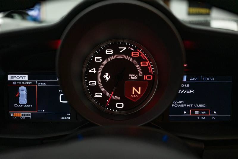 Used 2018 Ferrari 488 GTB RWD image 14