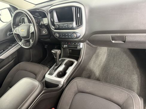Used 2018 Chevrolet Colorado LT w/ LT Convenience Package image 11