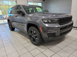 New 2025 Jeep Grand Cherokee L Limited w/ Black Appearance Package video 2