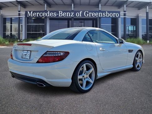 Certified 2016 Mercedes-Benz SLK 300 image 4