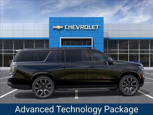 New 2026 Chevrolet Suburban RST w/ Advanced Technology Package AWD/4WD image 5