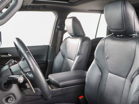 Used 2024 Lexus GX 550 w/ Accessory Package (Z1) image 25