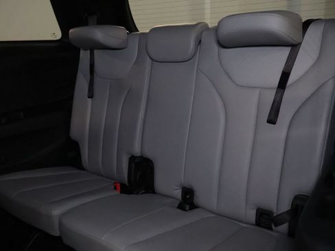 Used 2023 Hyundai Palisade SEL AWD/4WD image 14