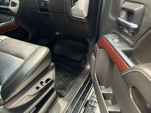 Used 2018 GMC Sierra 1500 SLT w/ SLT Premium Package AWD/4WD image 12