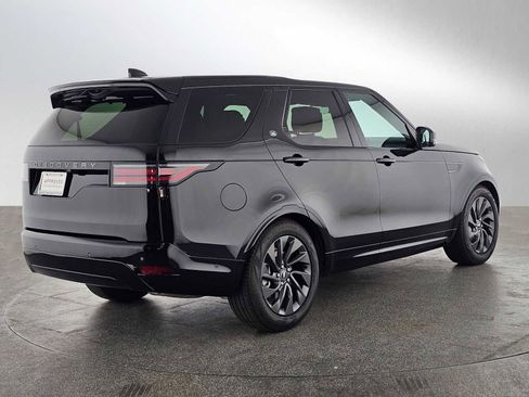 Used 2024 Land Rover Discovery Dynamic SE image 5