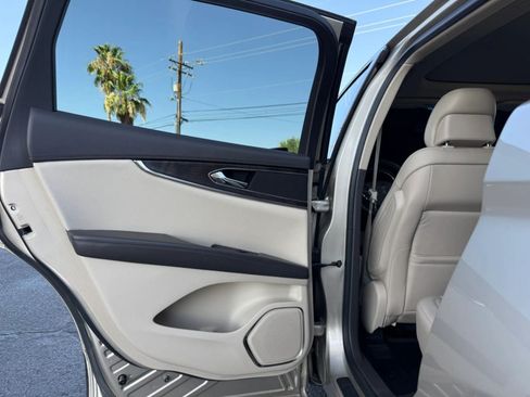 Used 2017 Lincoln MKX Reserve FWD image 30