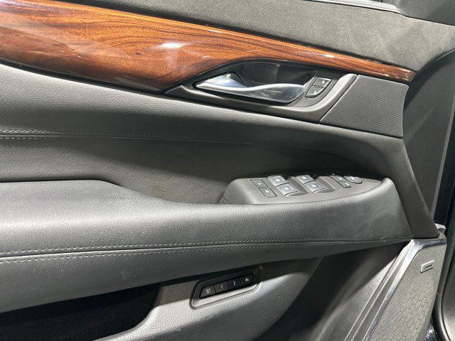 Used 2015 Cadillac Escalade Premium AWD/4WD image 46