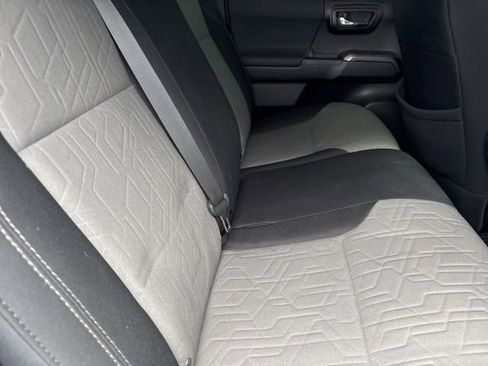 Used 2020 Toyota Tacoma TRD Off-Road image 6