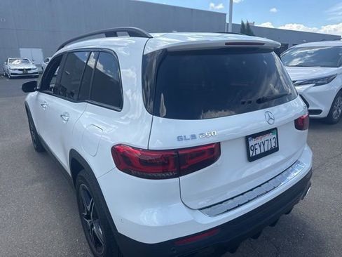 Used 2022 Mercedes-Benz GLB 250 4MATIC image 9