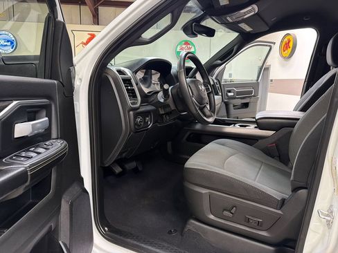 Used 2024 RAM 2500 Big Horn w/ Off Road Package AWD/4WD image 22