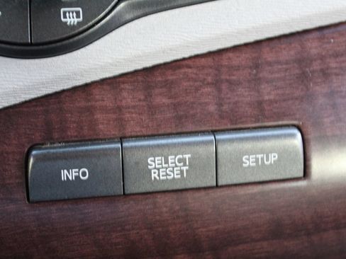 Used 2013 Toyota Sienna XLE FWD image 24