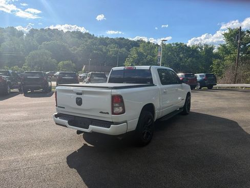 Used 2022 RAM 1500 Big Horn AWD/4WD image 3