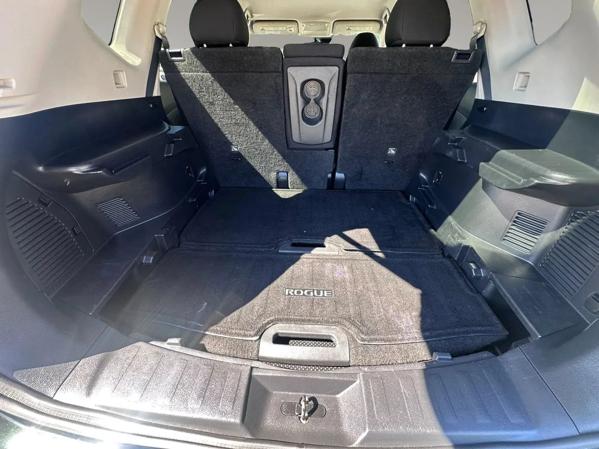 Used 2019 Nissan Rogue SV AWD/4WD image 22