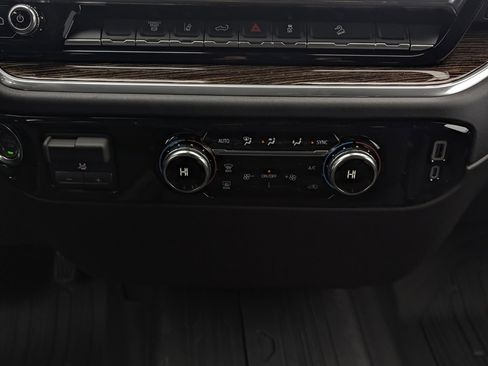 New 2026 GMC Sierra 2500 SLE w/ Preferred Package image 26