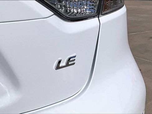 Used 2025 Toyota Corolla LE image 10