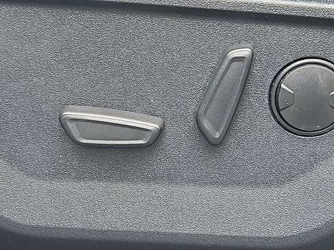 Certified 2022 Ford F150 XLT w/ Equipment Group 302A High image 15