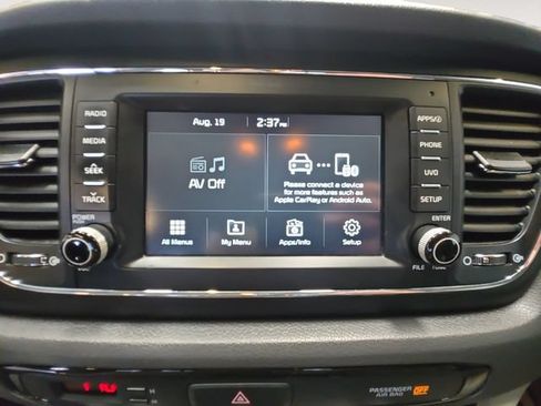 Used 2017 Kia Sedona LX w/ LX Essentials Premium Package FWD image 15