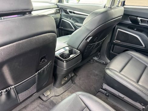 Used 2025 Kia Telluride S AWD/4WD image 21