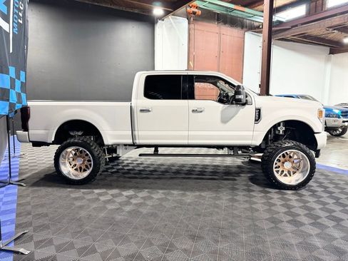 Used 2018 Ford F250 Limited image 5