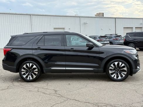 Used 2025 Ford Explorer Platinum w/ LUX Leather Package AWD/4WD image 15