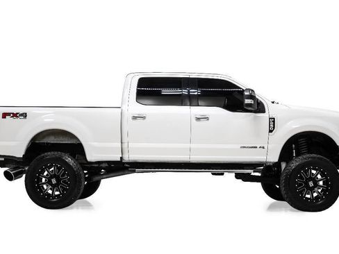Used 2017 Ford F250 Lariat AWD/4WD image 5