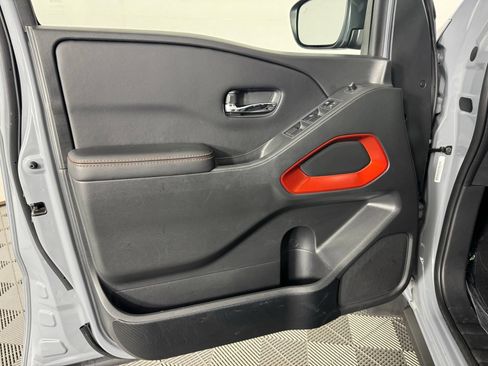 Used 2025 Nissan Frontier PRO-4X w/ Interior Protection Package AWD/4WD image 9