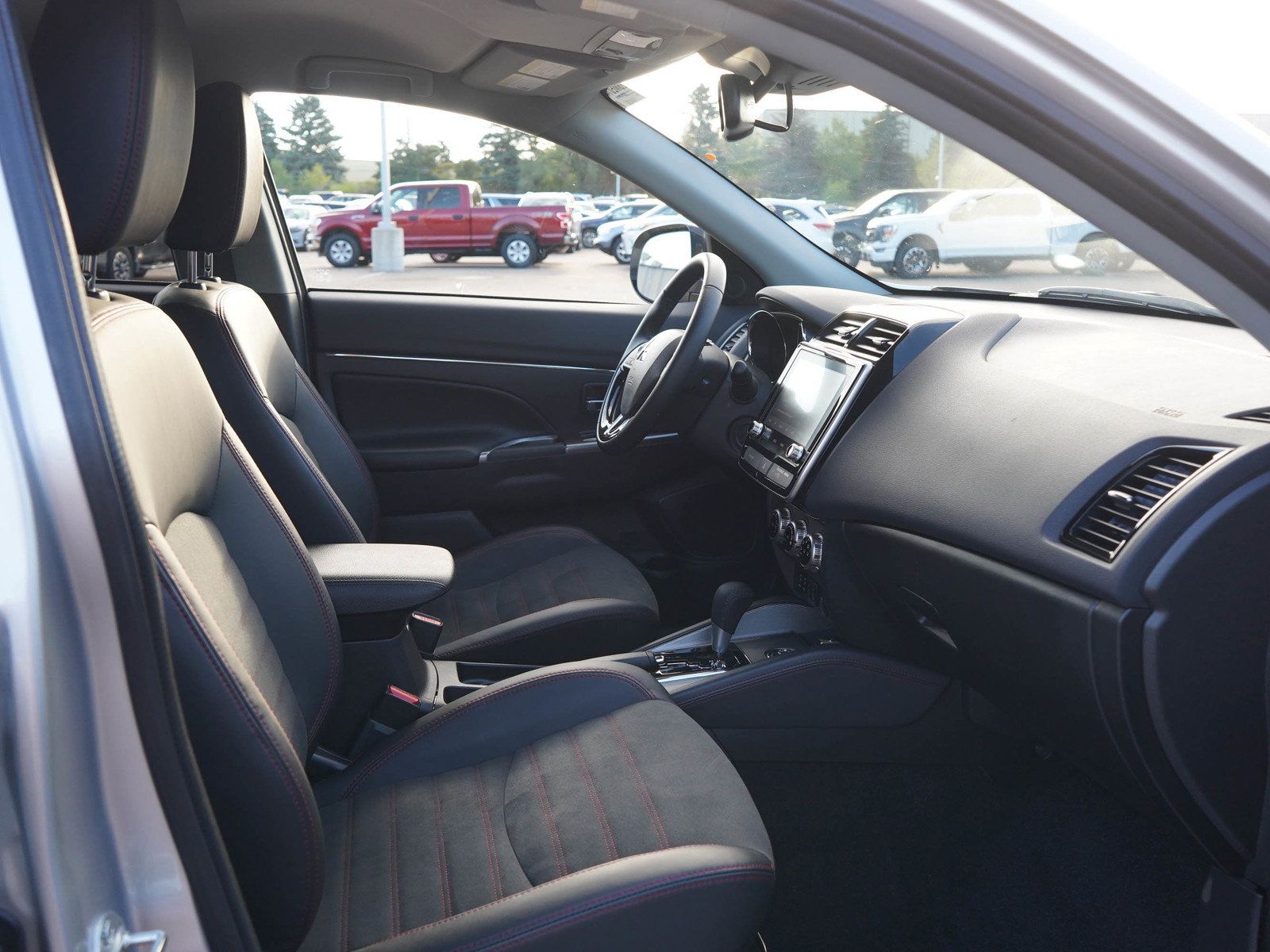 Used 2026 Mitsubishi Outlander Sport SE AWD/4WD image 12