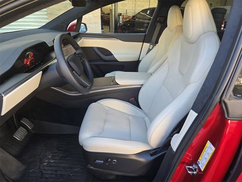 Used 2023 Tesla Model X Plaid image 20