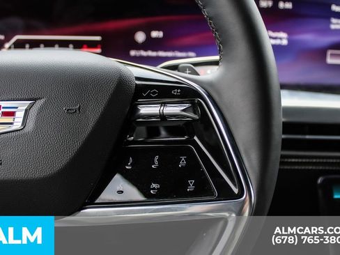 Used 2025 Cadillac Escalade Sport w/ LPO, ONYX Package image 27