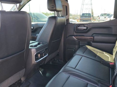 Used 2019 GMC Sierra 1500 SLT w/ SLT Premium Plus Package AWD/4WD image 18