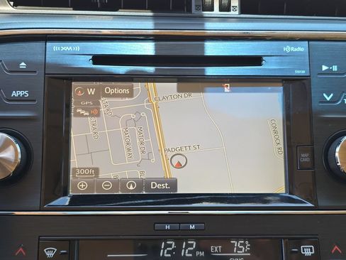 Used 2016 Toyota Avalon Limited FWD image 24