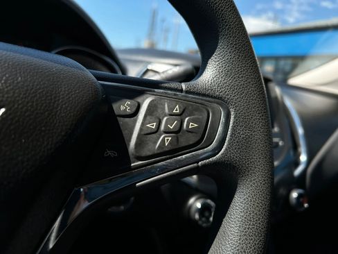 Used 2018 Chevrolet Cruze LT w/ Convenience Package FWD image 14