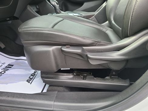 Used 2024 Buick Encore GX Sport Touring AWD/4WD image 22