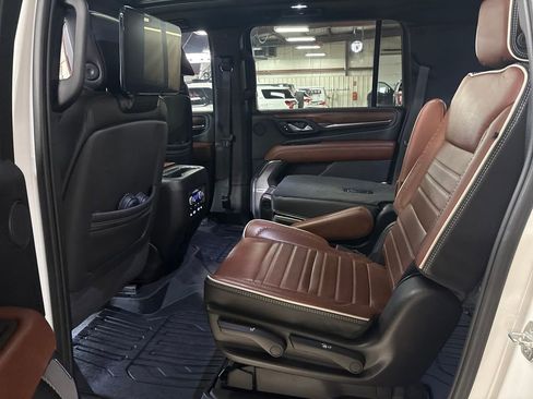 Certified 2024 GMC Yukon XL Denali Ultimate AWD/4WD image 27