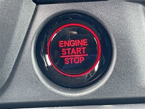 New 2025 Honda Pilot Touring image 21