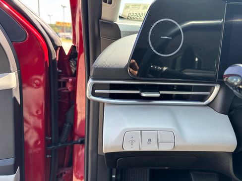 Certified 2024 Hyundai Elantra Limited FWD image 14