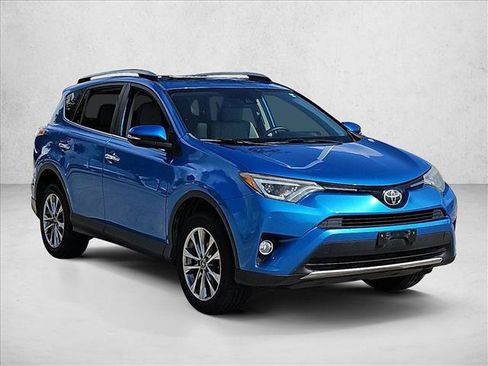 Used 2018 Toyota RAV4 Limited FWD image 3