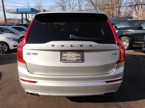Used 2016 Volvo XC90 T6 Momentum image 4
