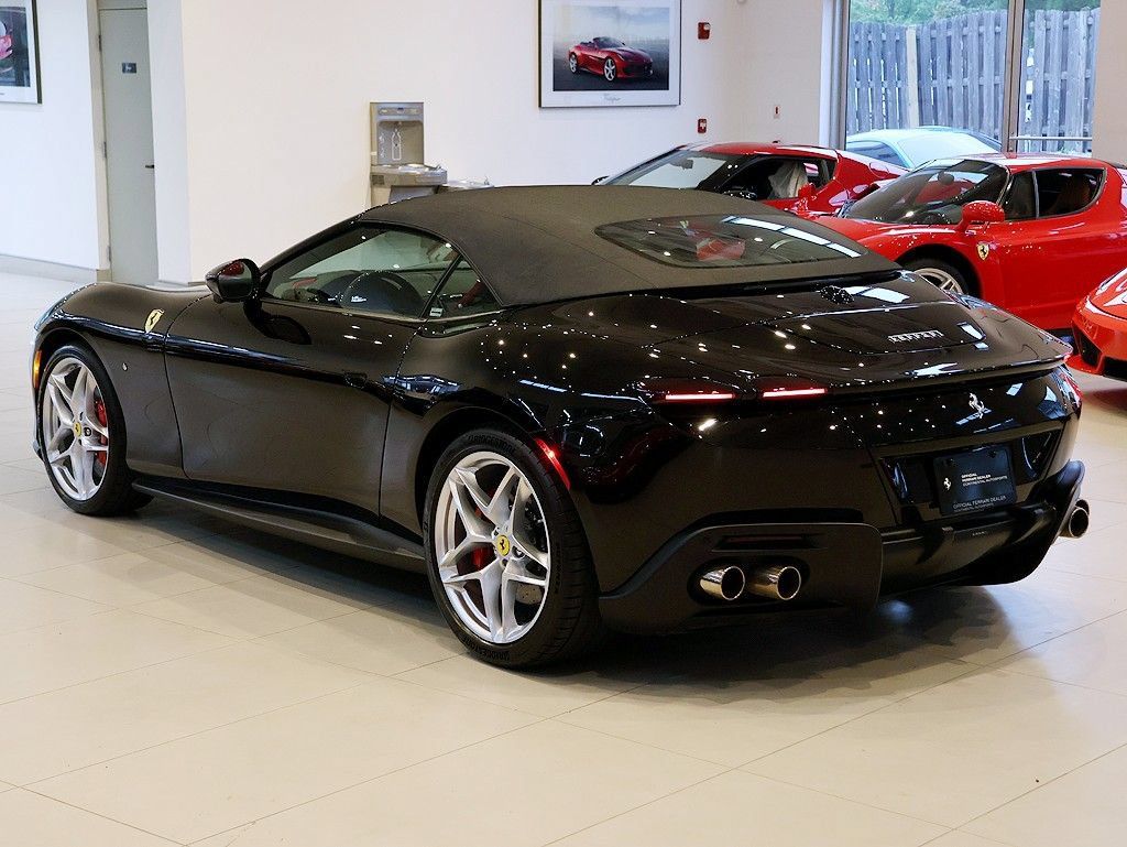 Certified 2025 Ferrari Roma Spider RWD image 2