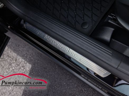 Used 2023 Mercedes-Benz GLA 250 4MATIC w/ Premium Package image 17