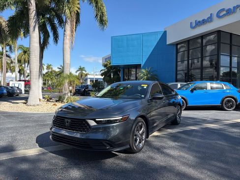 Used 2023 Honda Accord EX image 8