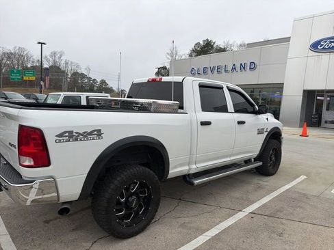 Used 2018 RAM 2500 Tradesman w/ Chrome Appearance Group image 16