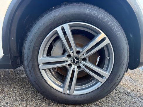 Used 2022 Mercedes-Benz GLC 300 4MATIC image 9