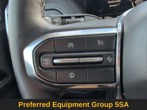 Used 2025 GMC Yukon XL Denali image 17