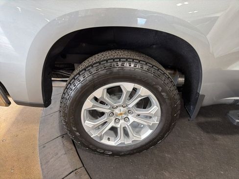 New 2026 Chevrolet Silverado 1500 LTZ w/ LTZ Premium Package AWD/4WD image 37