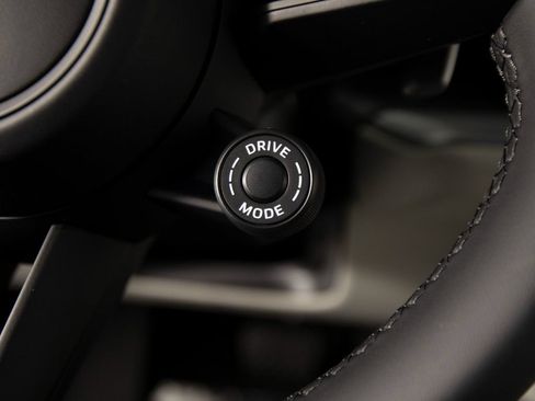 Certified 2026 Porsche Cayenne E-Hybrid Coupe AWD/4WD image 26