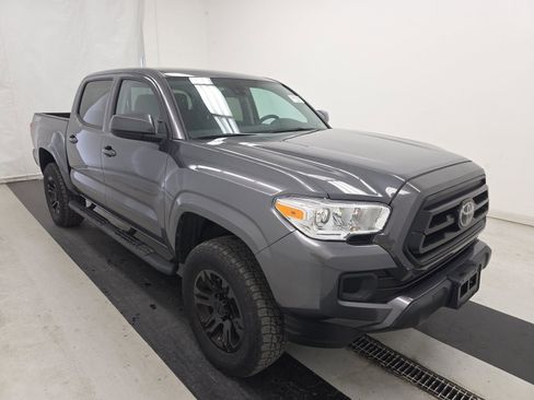 Used 2022 Toyota Tacoma SR image 2