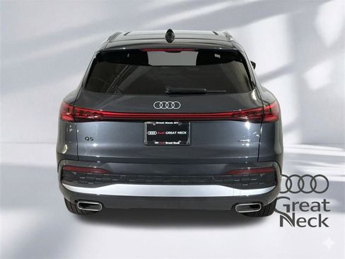 Certified 2025 Audi Q5 Premium w/ Convenience Package image 23